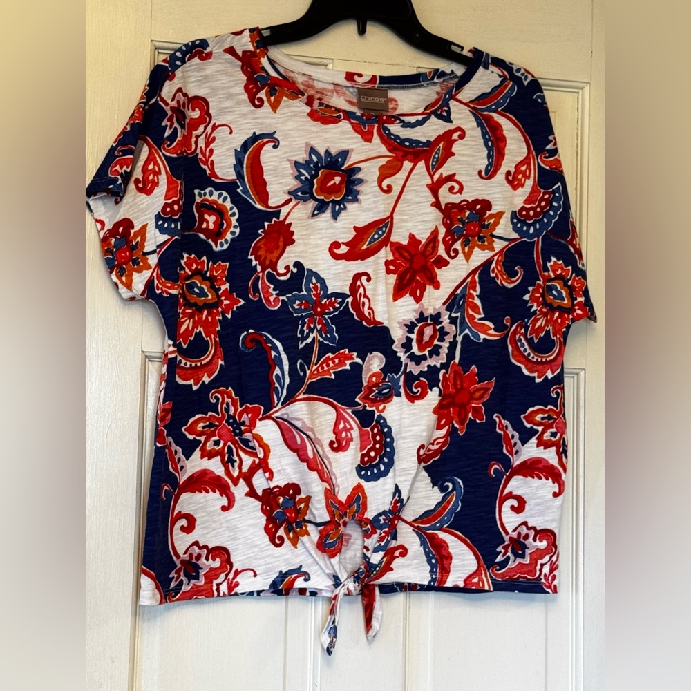 Chico's White Floral Tie-Front Short Sleeve Top
